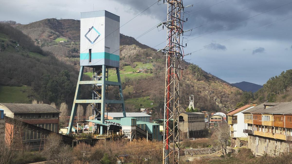 Instalaciones del pozo Santiago, en Aller