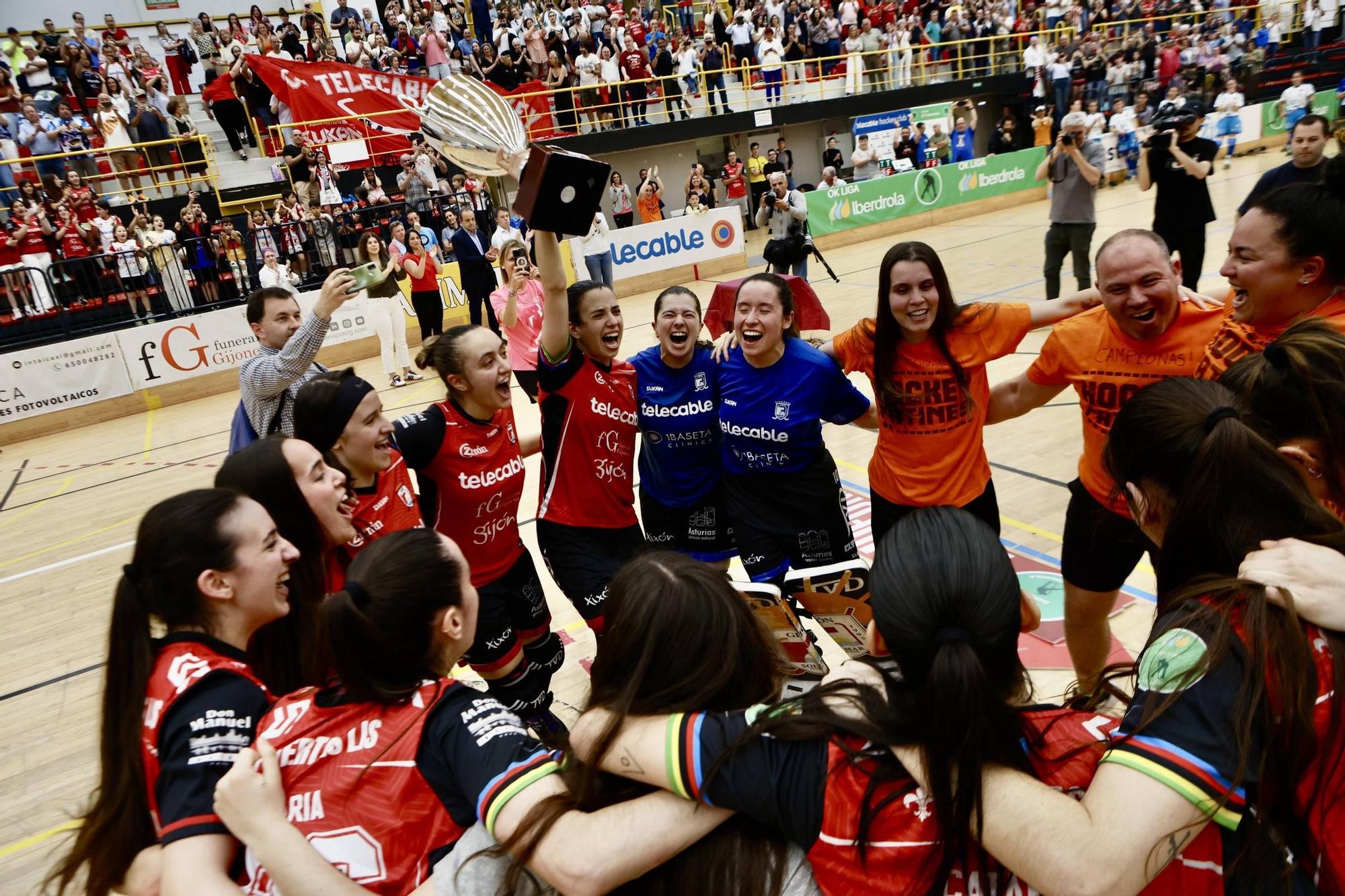 Triunfo, aplausos y lágrimas en el final liguero del Telecable (en imágenes)