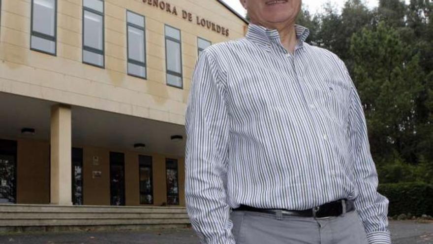 Otero, ayer, en las instalaciones que el colegio de Lourdes tiene en Santa Baia.  // Bernabé/Luismy