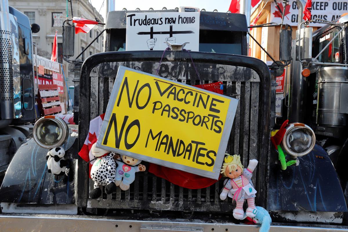 A truck sits near Parliament Hill as truckers and their supporters continue to protest coronavirus disease (COVID-19) vaccine mandates, in Ottawa, Ontario, Canada, February 7, 2022. REUTERS/Patrick Doyle