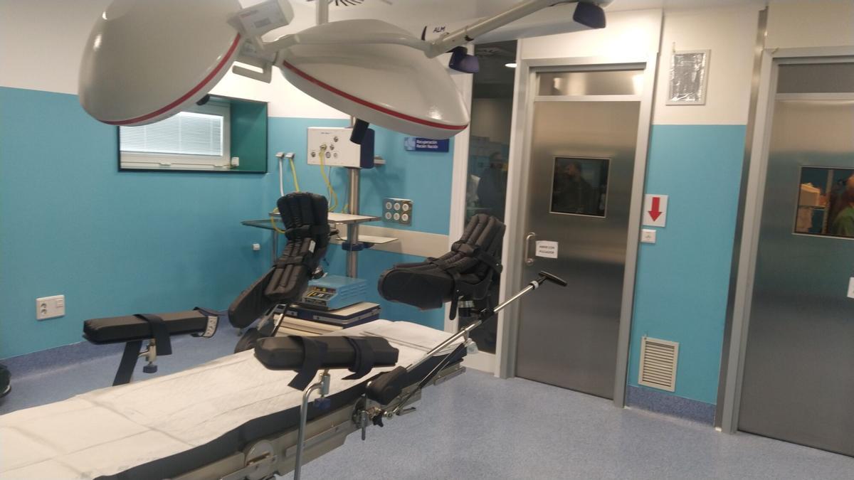 Un quirófano  en el hospital Virgen de la Concha de Zamora.
