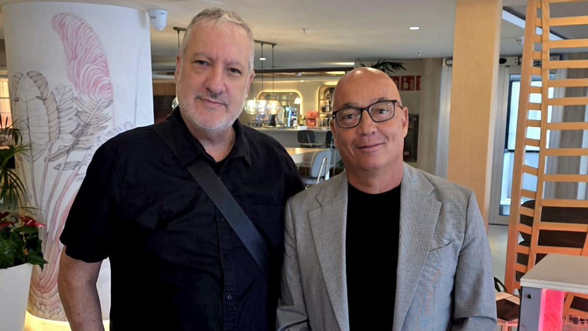 Spencer Tunick y Fernando Medina durante la presentación de Culture &amp; Business Pride 2026 en Las Palmas de Gran Canaria