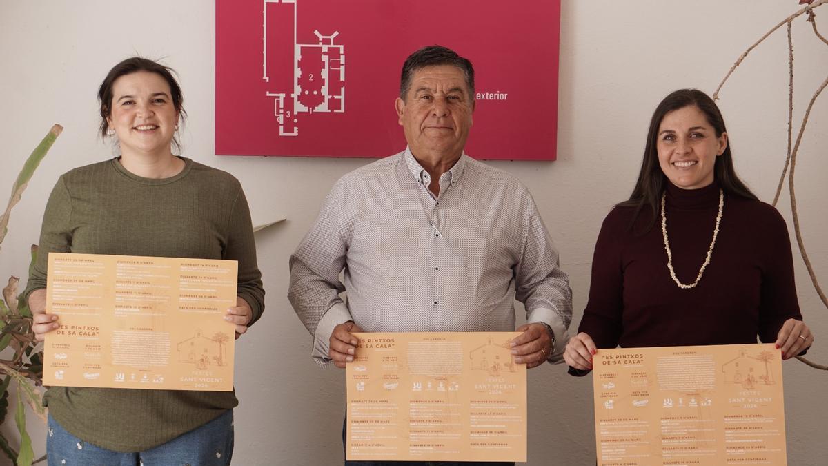 Representantes del Ayuntamiento de Sant Joan en la presentación del programa de las Festes de Sant Vicent 2026