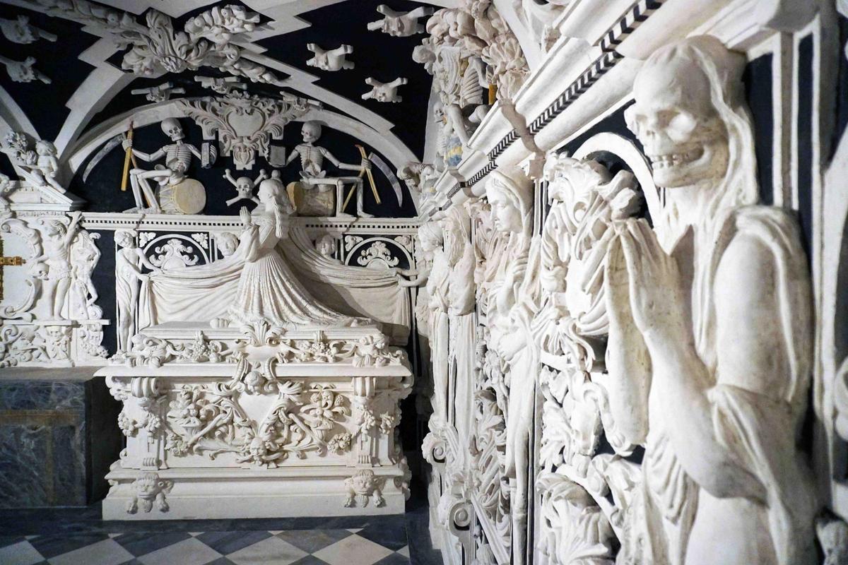 Detalle de la cripta del Santuario de la Victoria, tras su reapertura el pasado noviembre.