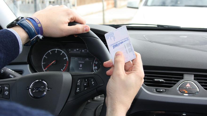 La DGT alerta de una peligrosa estafa en el carné de conducir