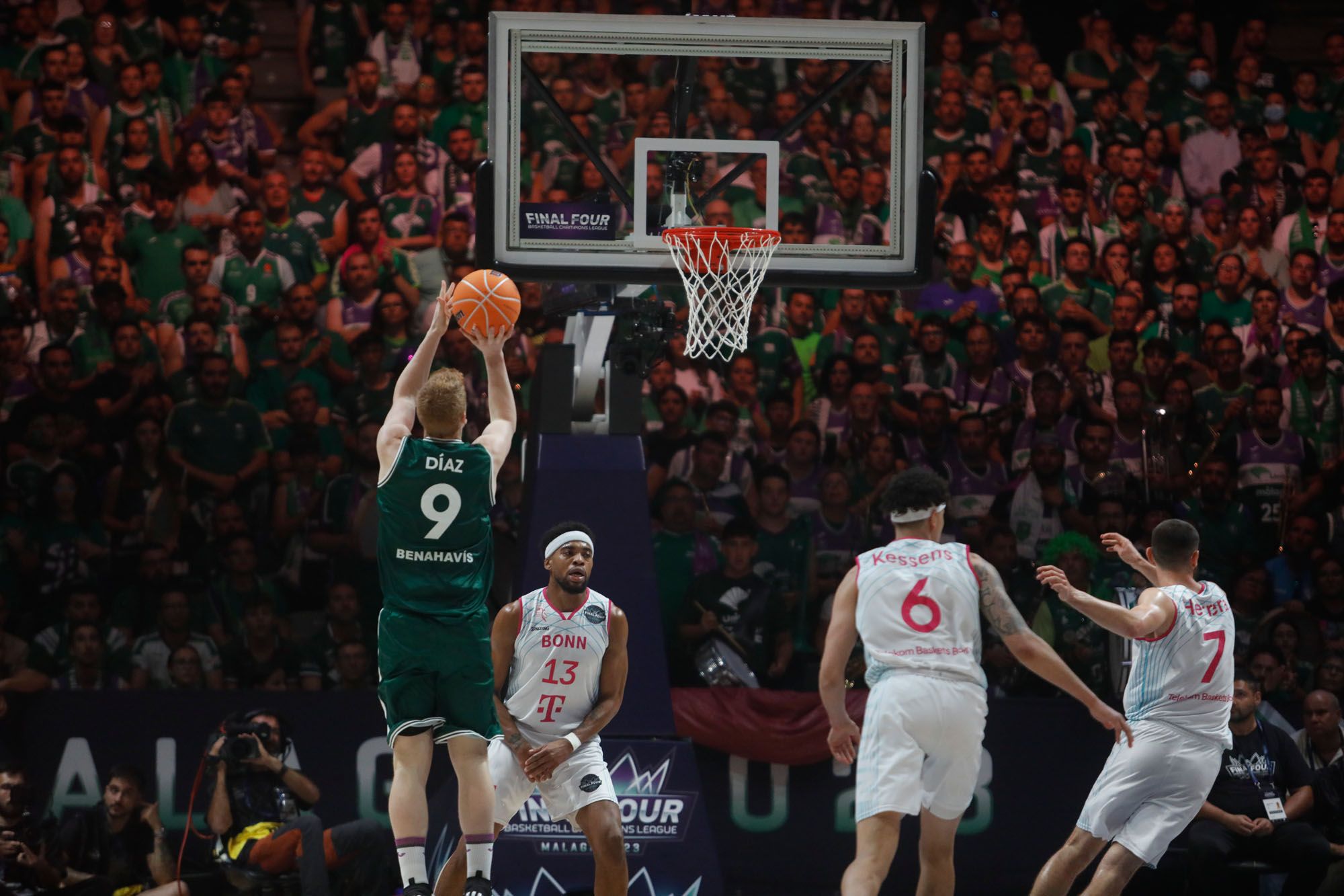 El Unicaja - Telekom Bonn, semifinal de la BCL, en imágenes