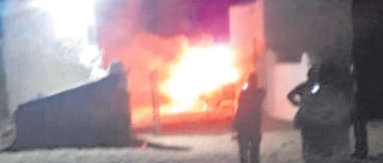 Incendios durante las revueltas en el campamento de Dajla