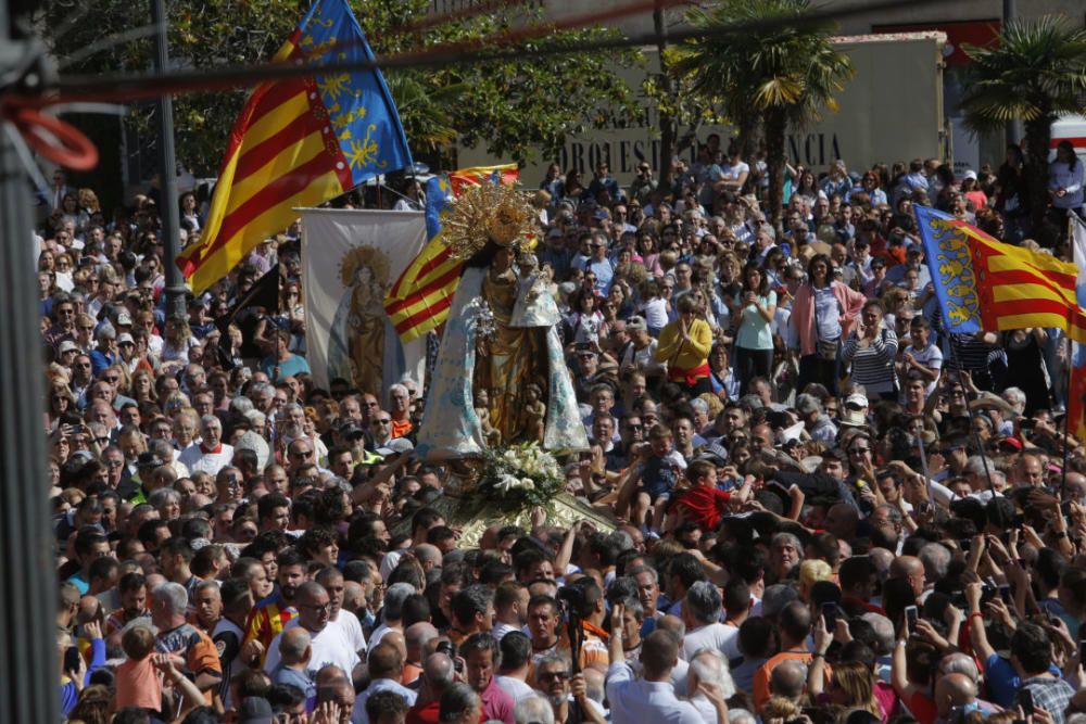 Día de la Virgen de los Desamparados: Traslado de la Mare de Déu