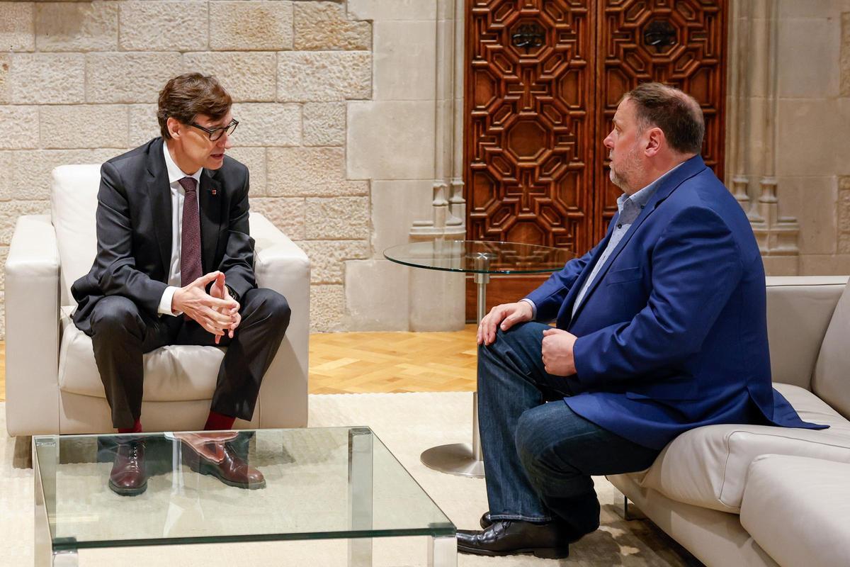 Salvador Illa se reúne con Oriol Junqueras en el Palau de la Generalitat Salvador Illa se reúne con Oriol Junqueras en el Palau de la Generalitat