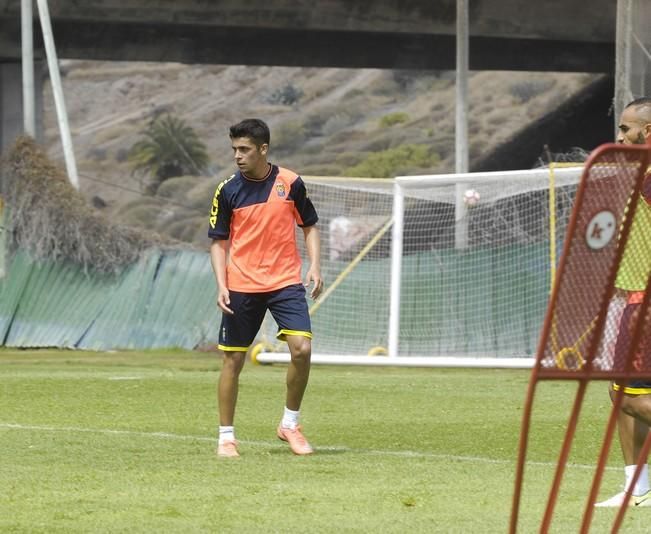 ENTRENAMIENTO DE LA UD LAS PALMAS Y ENTREVISTGA ...