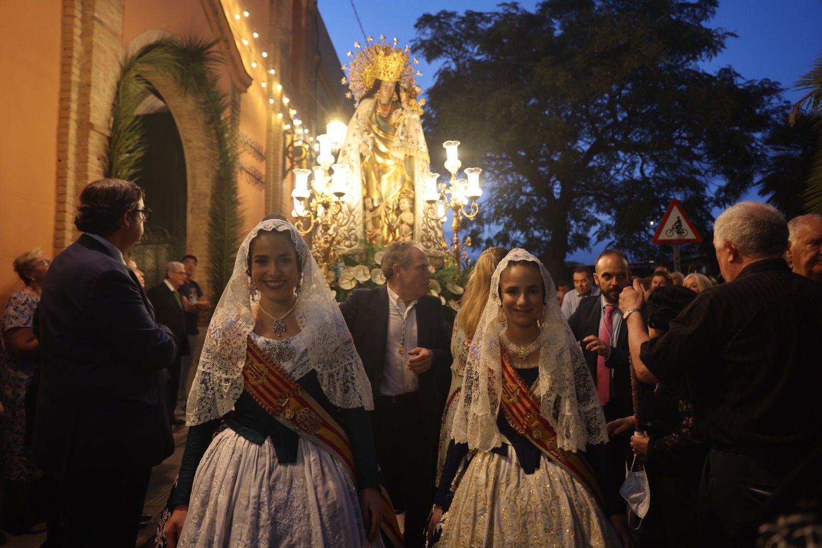 Procesión de la Virgen de los Desamparados del Barrio de San Isidro