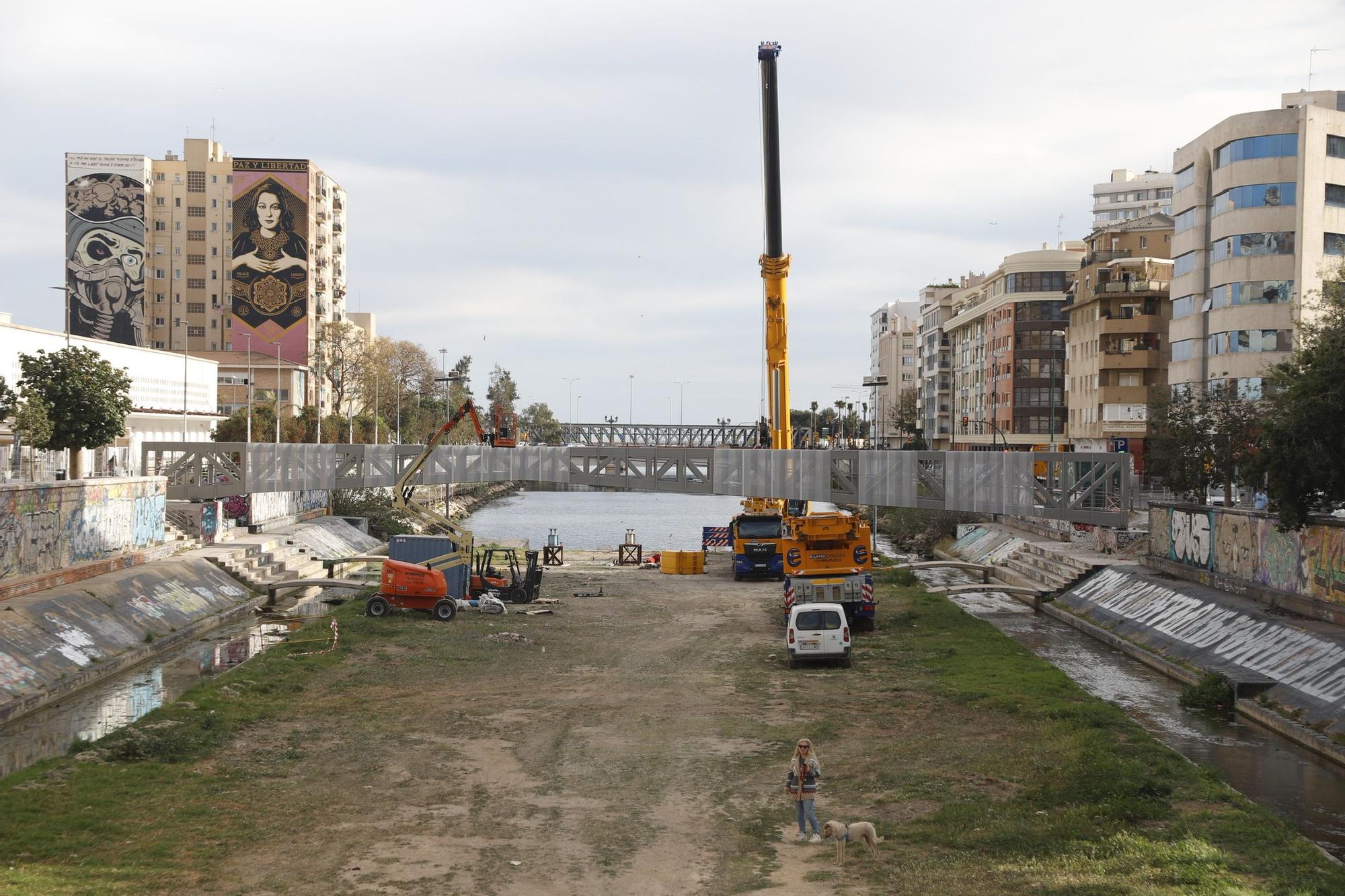 Continúa el montaje del nuevo puente del CAC