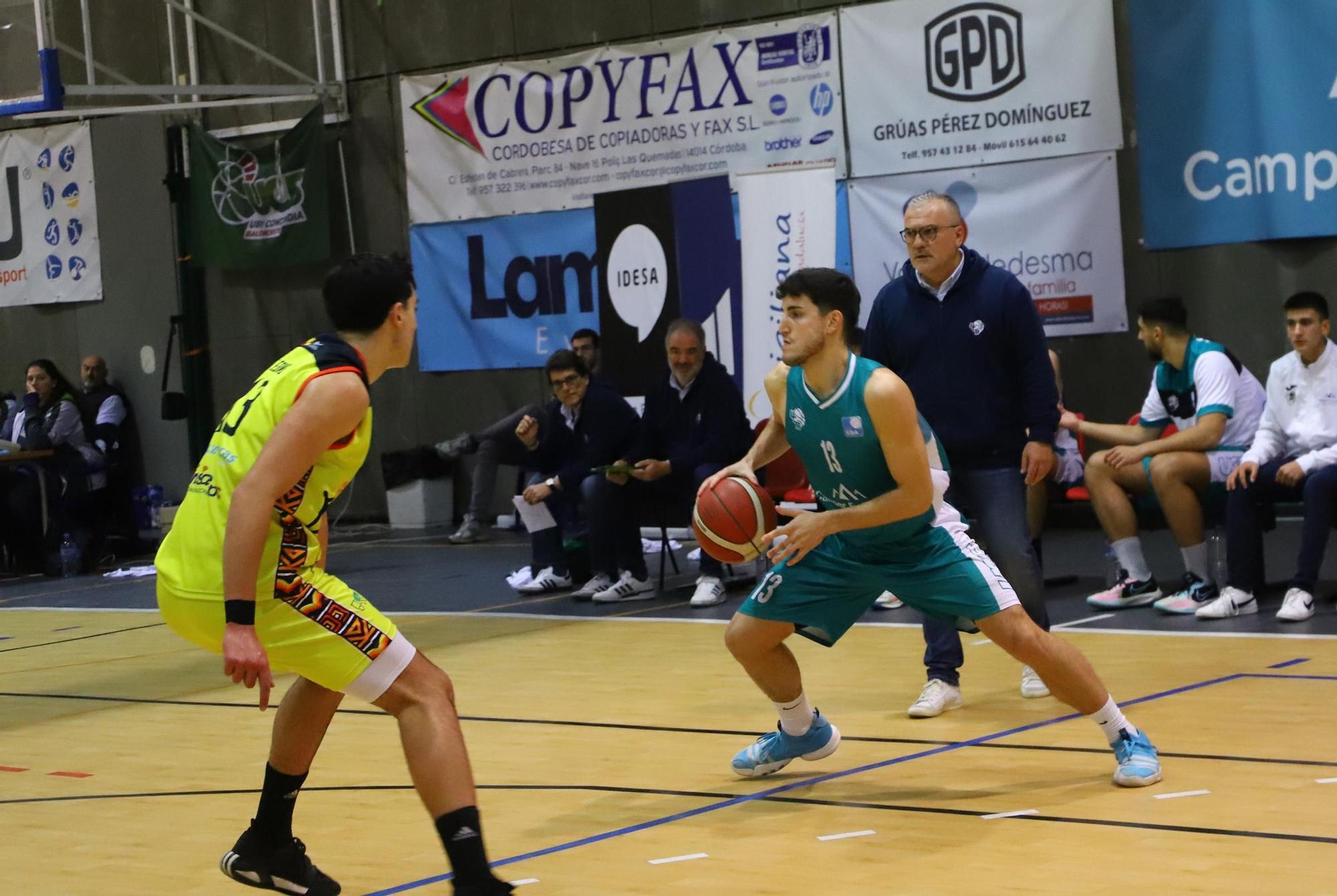 El derbi Camper Eurogaza UCB - Climanavas Agrometal Peñarroya en imágenes
