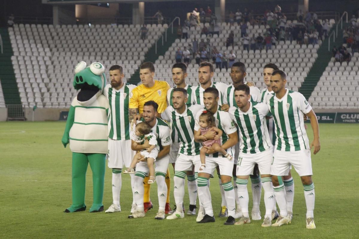 Los aficionados del Córdoba CF en el Arcángel