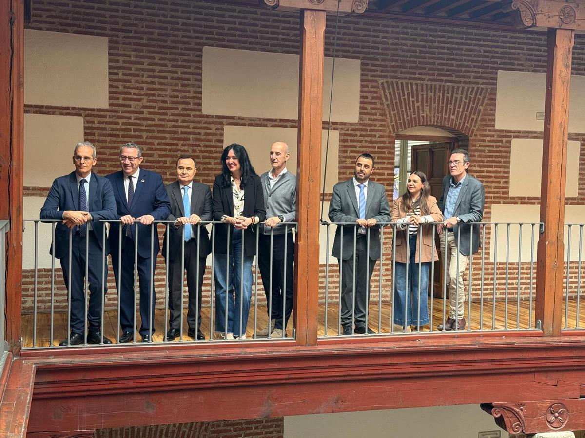 José Luis Ramos (derecha), concejal de Agenda 2030 de Riba-roja, ha asistido a la reunión.