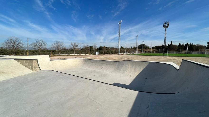 Llíria estrena el &#039;bowl&#039; del skate park en el polideportivo El Canó