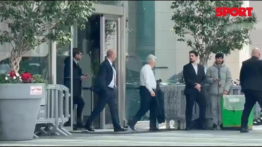 Enrique Cerezo en camino hacia la comida con la directiva del FC Barcelona