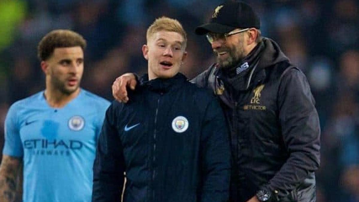 Kevin de Bruyne y Jürgen Klopp