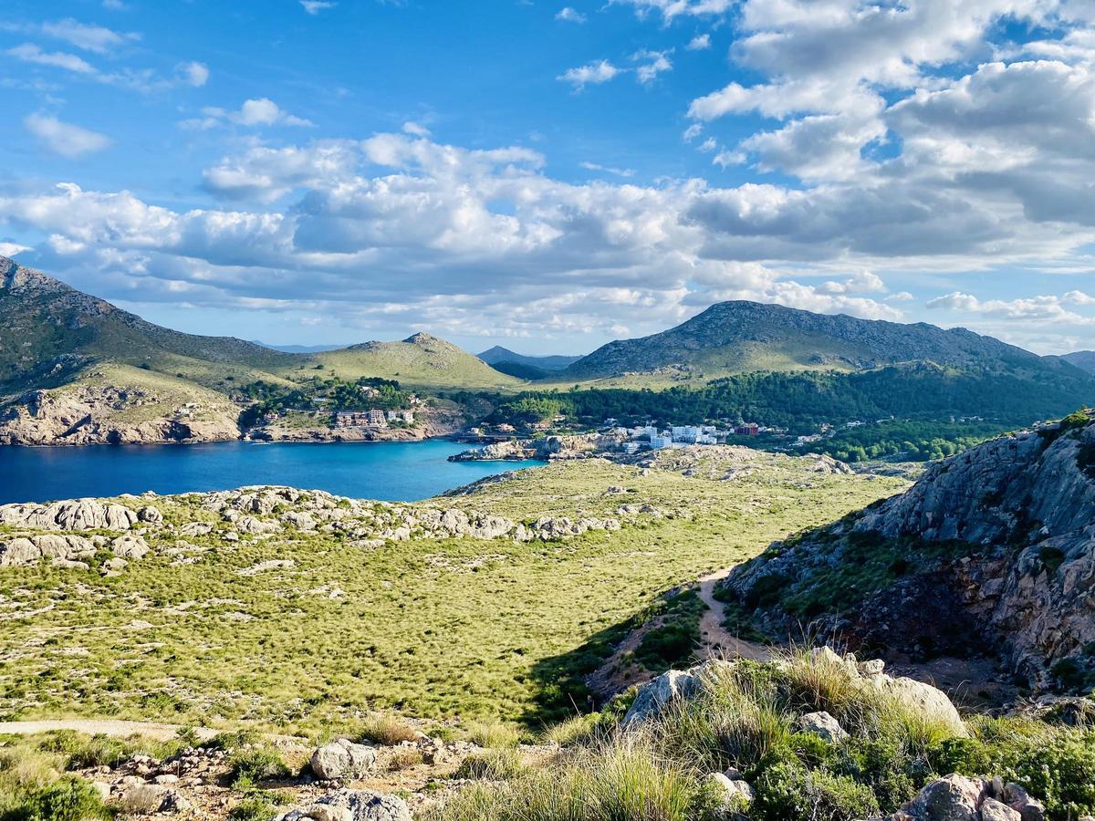 Toller Blick auf Cala St. Vicenç.