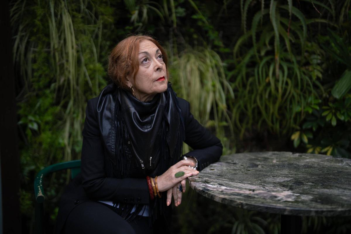 Charo Mora en la Librería Finestres.