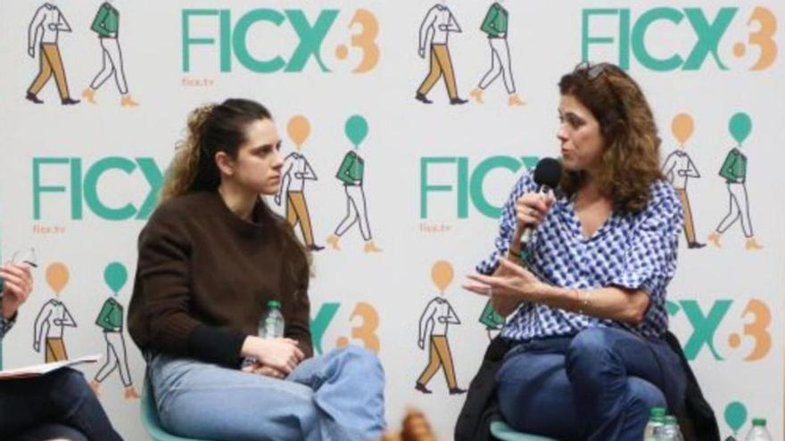 Caroline Deruas recapitula en el FICX los sueños de su adolescencia