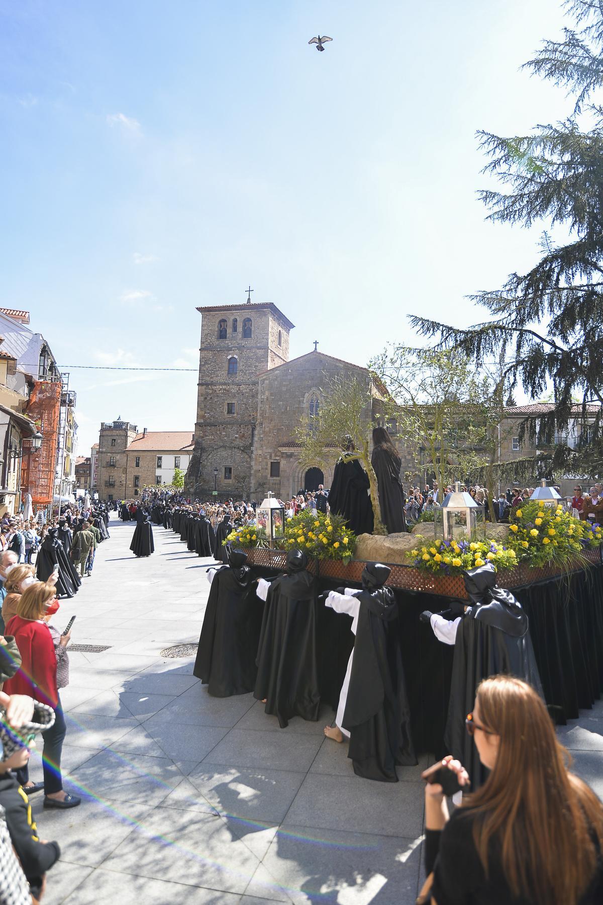 En imágenes: así fue la procesión de la hermandad del Beso de Judas En imágenes: así fue la procesión de la hermandad del Beso de Judas