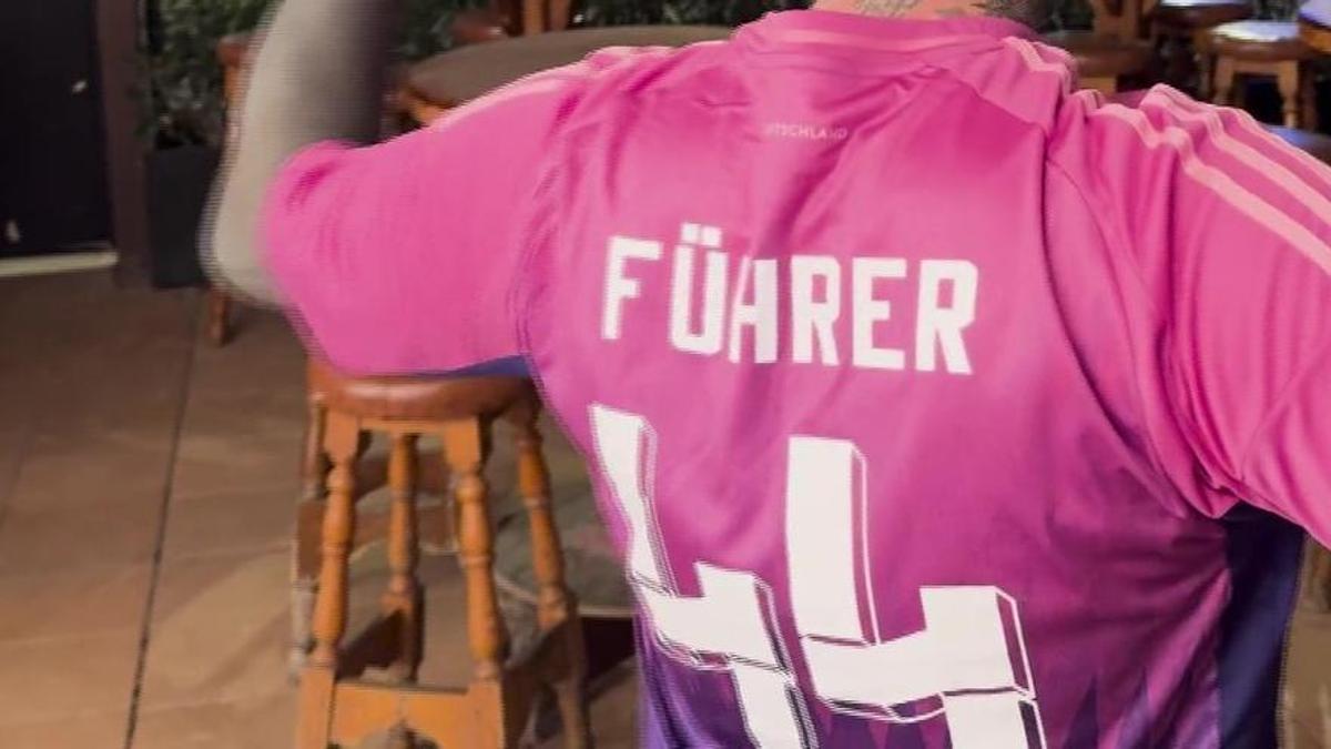 CAMISETA F HRER MALLORCA Camisetas Nazis En El Ballermann Porque 