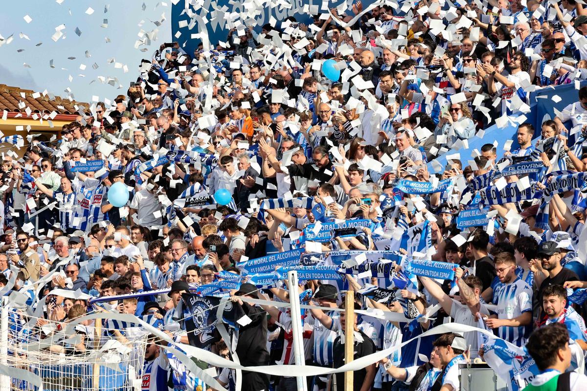 Imágenes del partido de ida del play-off Alcoyano Sanse 0-2