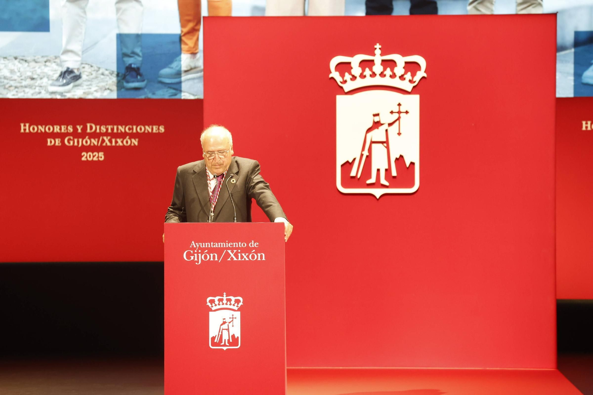 La entrega de medallas y distinciones de Gijón, en imágenes