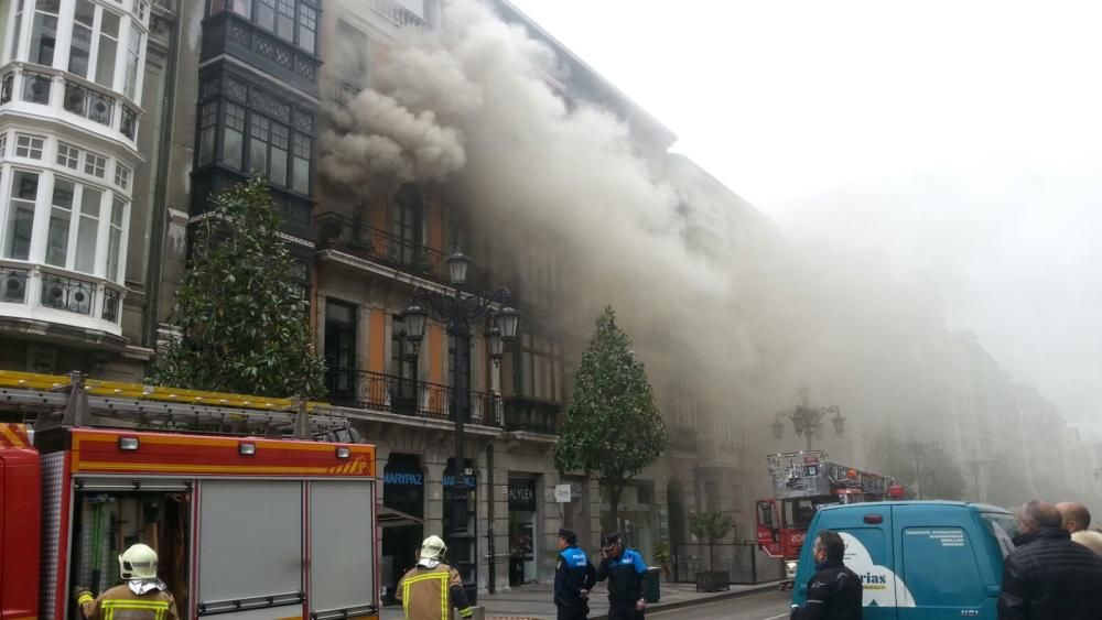 Incendio en la calle Uría de Oviedo