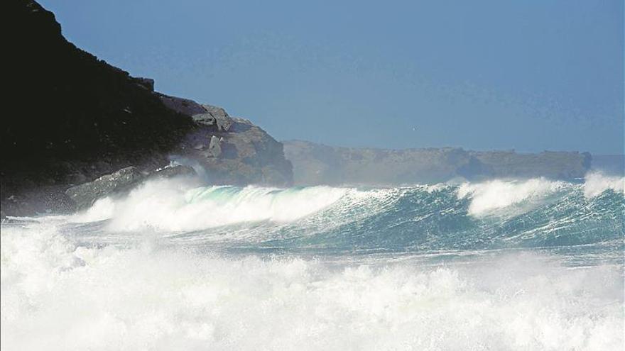 El temporal incomunica menorca por vía marítima