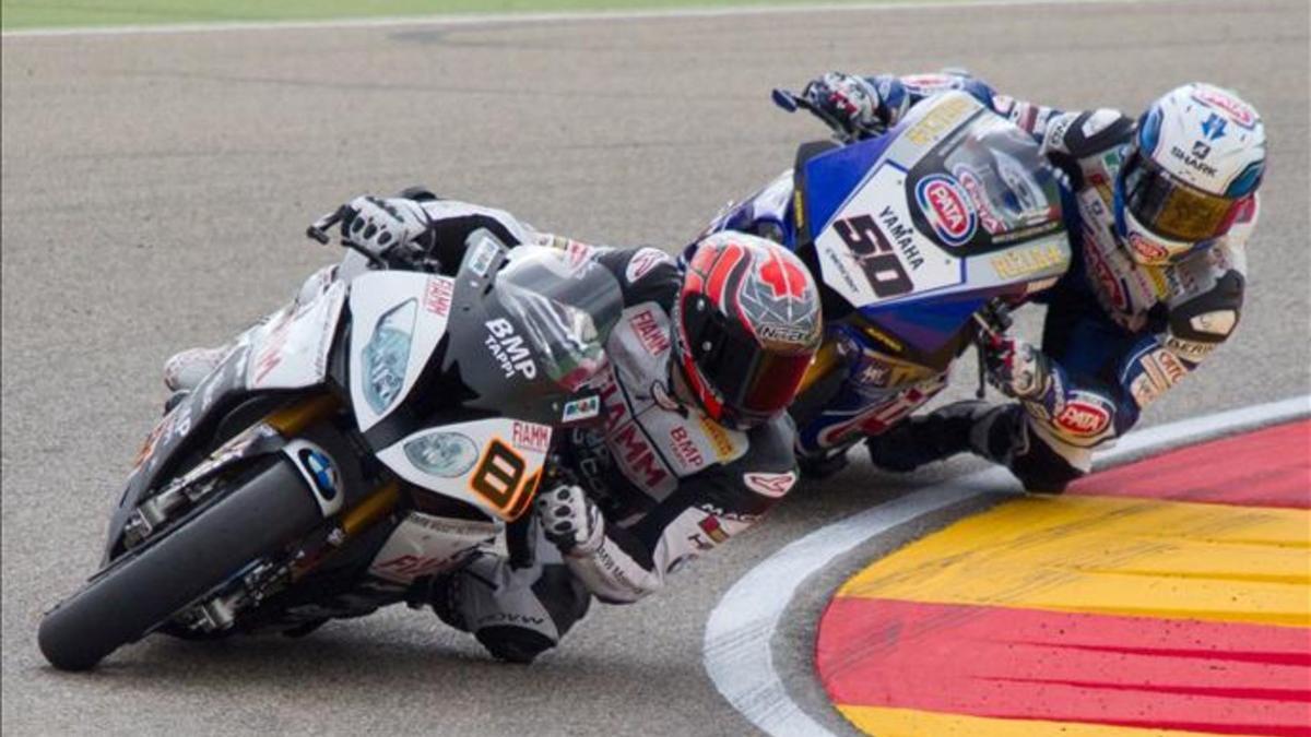 Jordi Torres y Sylvain Guintoli en Superbikes