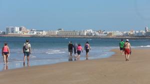 Cádiz, uno de los destinos más baratos para alquilar este verano en España