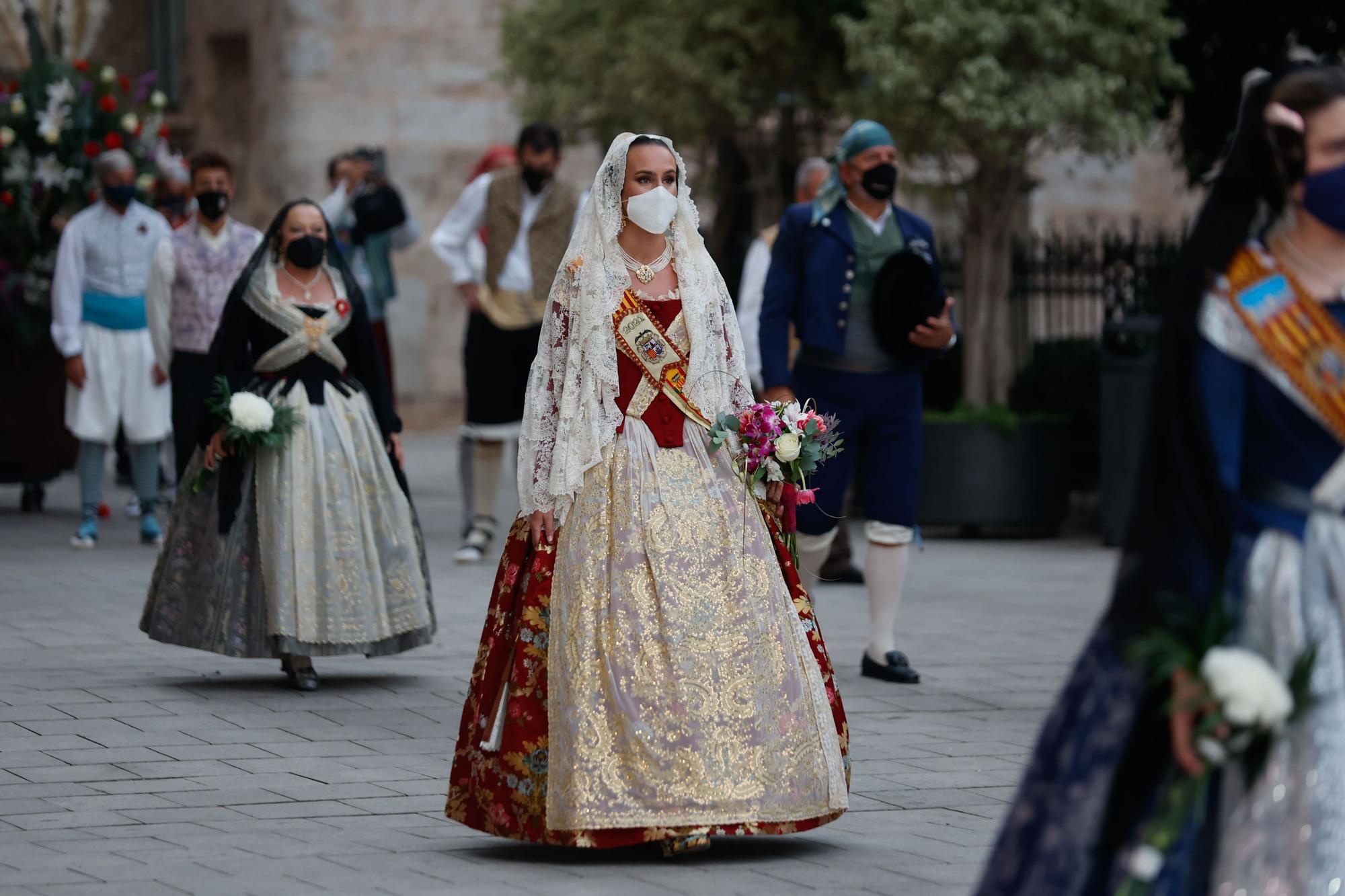 Búscate en el segundo día de Ofrenda por la calle de Caballeros (entre las 20.00 y las 21.00 horas)