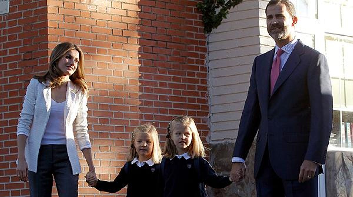 Les infantes Elionor i Sofia tornen a classe.