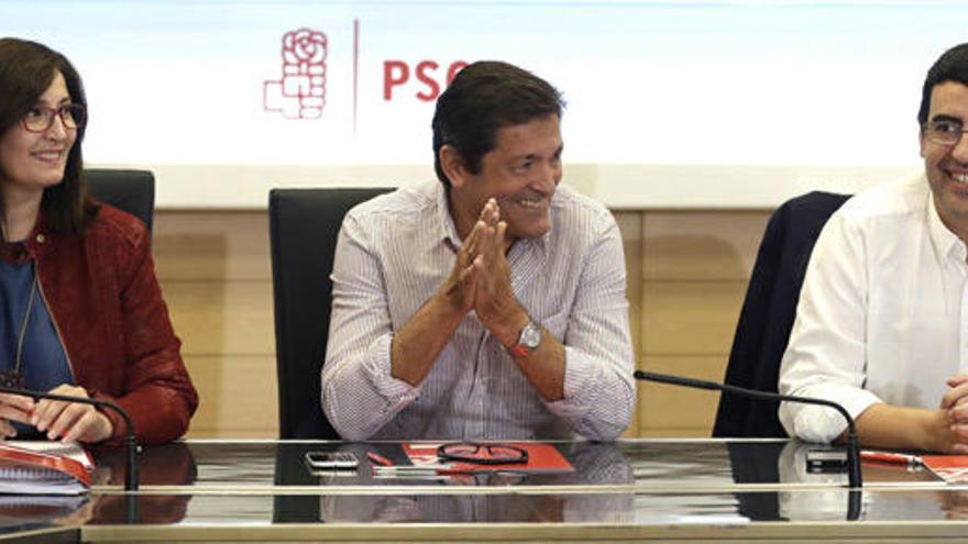 La gestora del PSOE evita aludir a la corrupción del PP