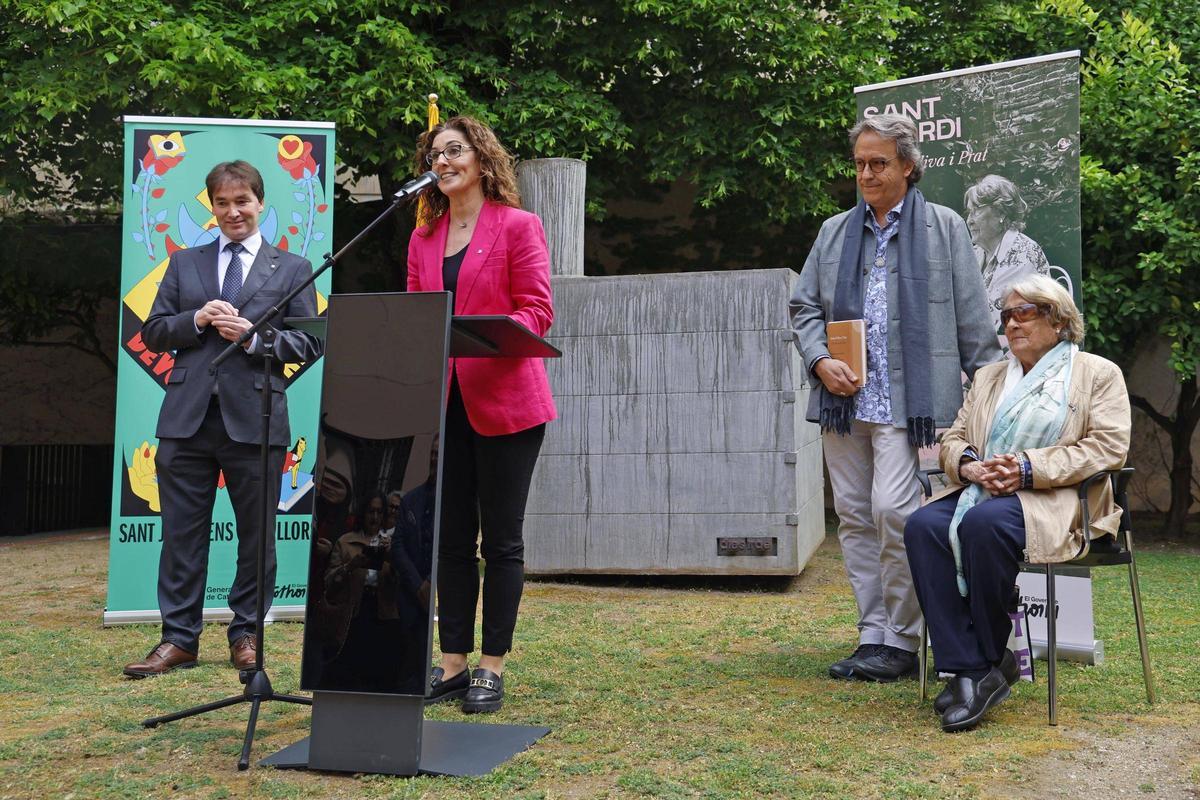 Les imatges del tradicional esmorzar literari de la Generalitat a Girona