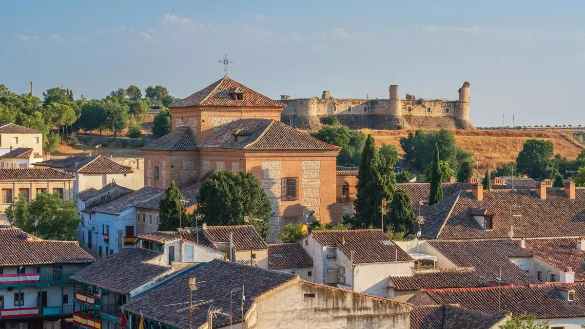 El pueblo medieval más bonito de Madrid: tiene una plaza de cine