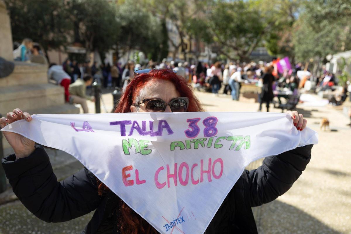 Galería: todas las imágenes de la concentración en Ibiza por el Día internacional de la Mujer