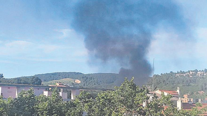 Detingut un home de 64 anys per cremar una vintena  de contenidors a Girona