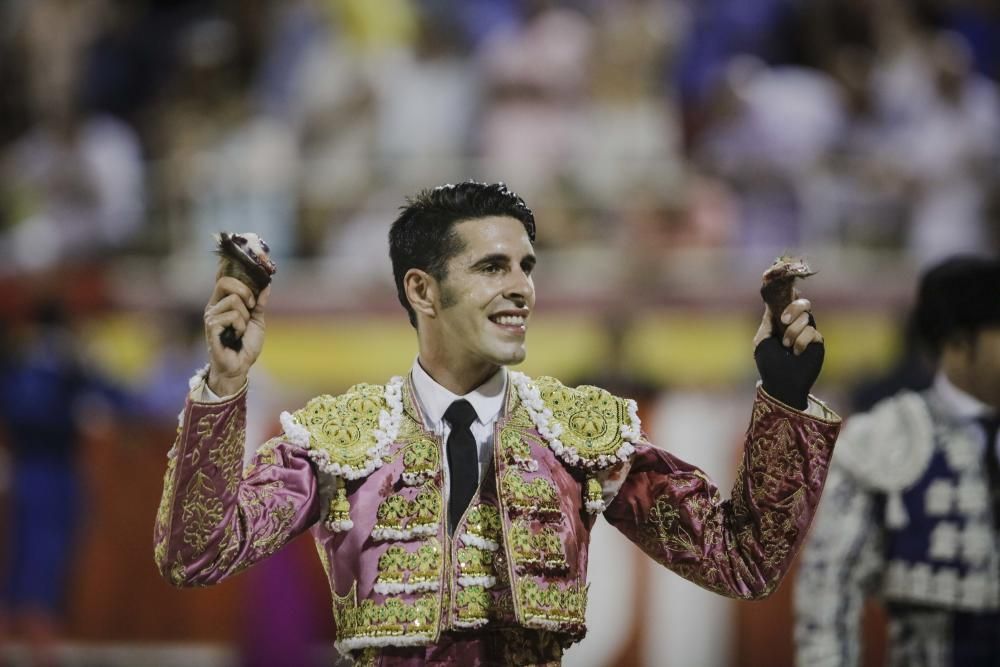 Die Schwester von König Felipe VI. besuchte mit Froilán und Victoria Federica am Donnerstag (3.8.) eine "corrida de toros".