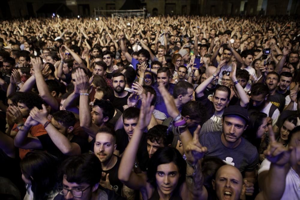 Offspring desata la locura en Gijón