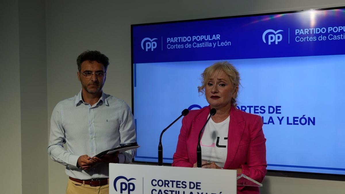 Leticia Gacía y José Luis Barrigón, procuradores del PP