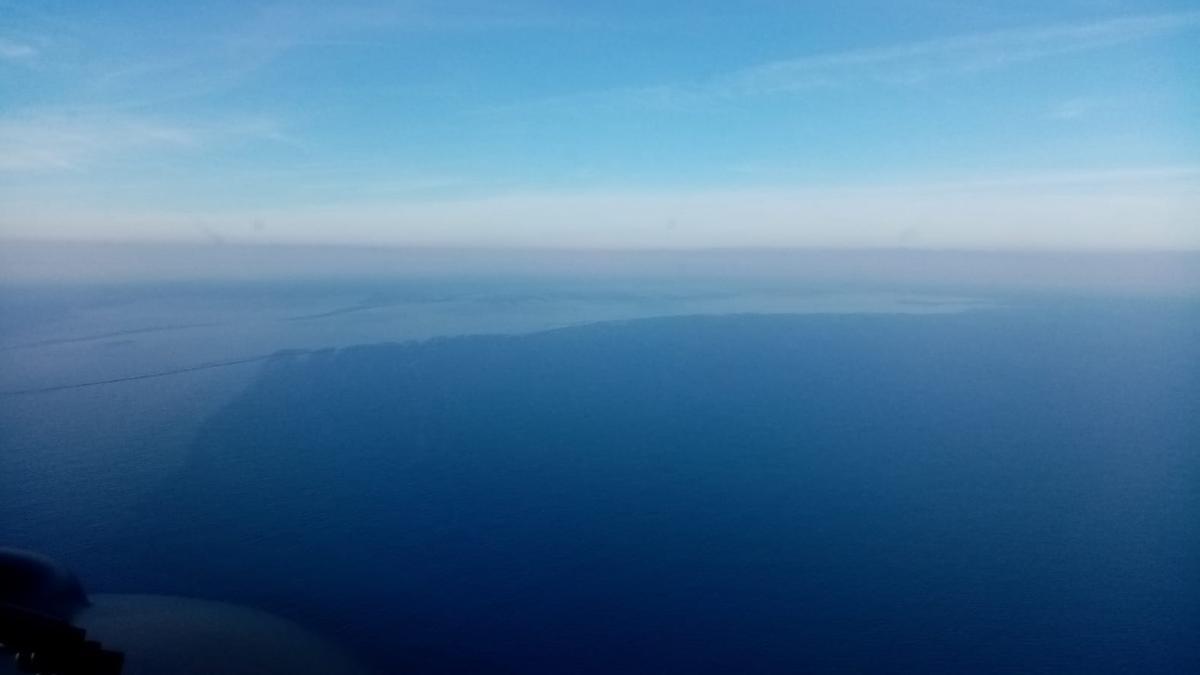 Primera imagen disponible del vertido efectuado frente a la costa de València