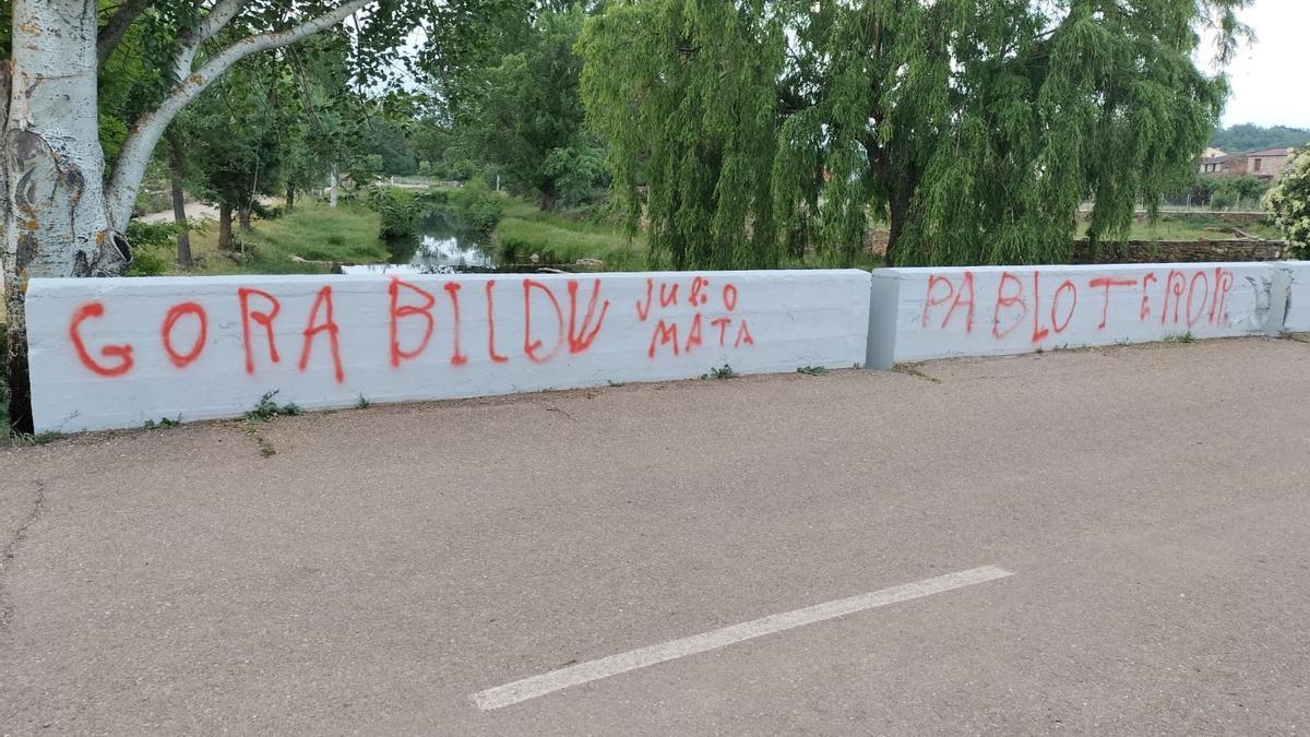 Pintadas aparecidas en Pobladura de Aliste