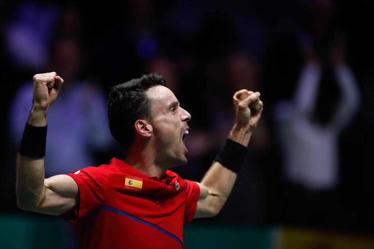 Roberto Bautista celebra su punto en la final de la Copa Davis de 2019