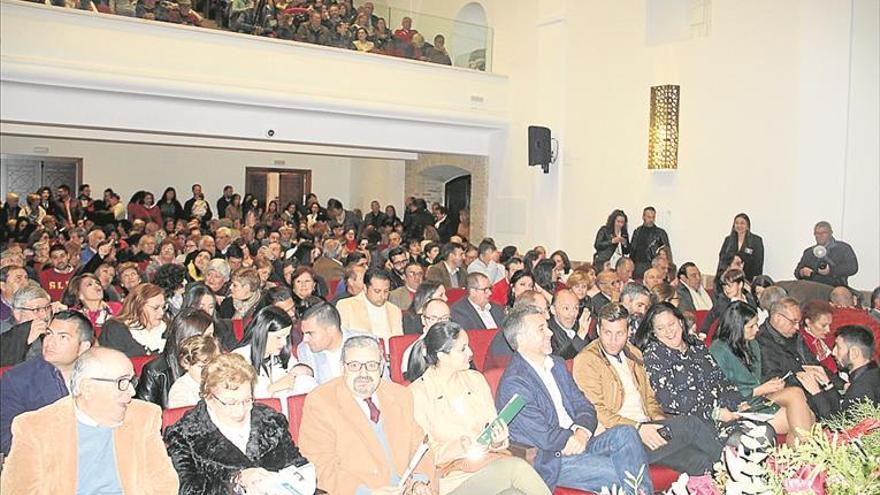 El teatro municipal de El Carpio vuelve a lucir el esplendor de hace 3 décadas