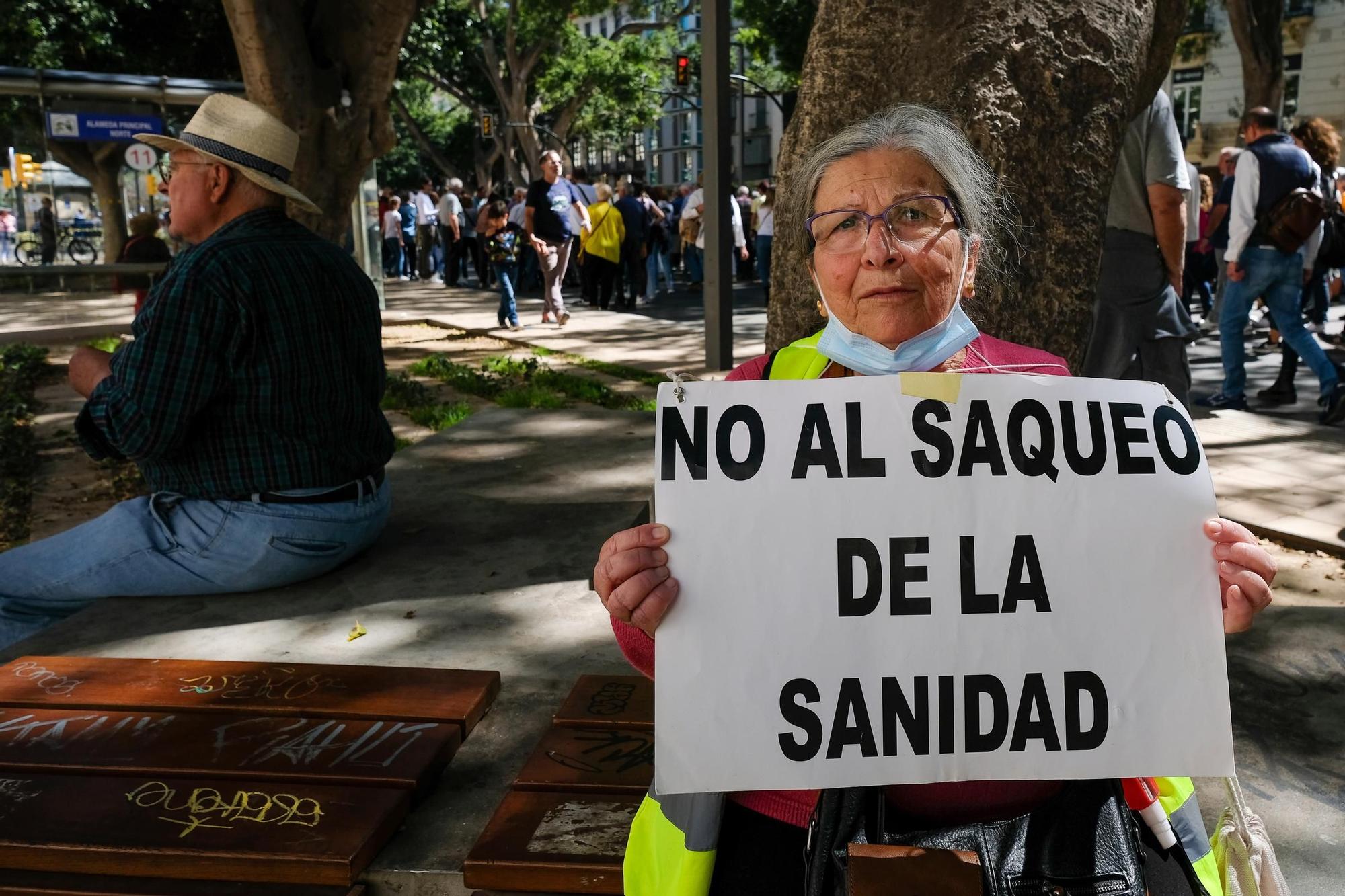 La manifestación en defensa de la Sanidad pública reúne a más de 7.000 personas en Málaga