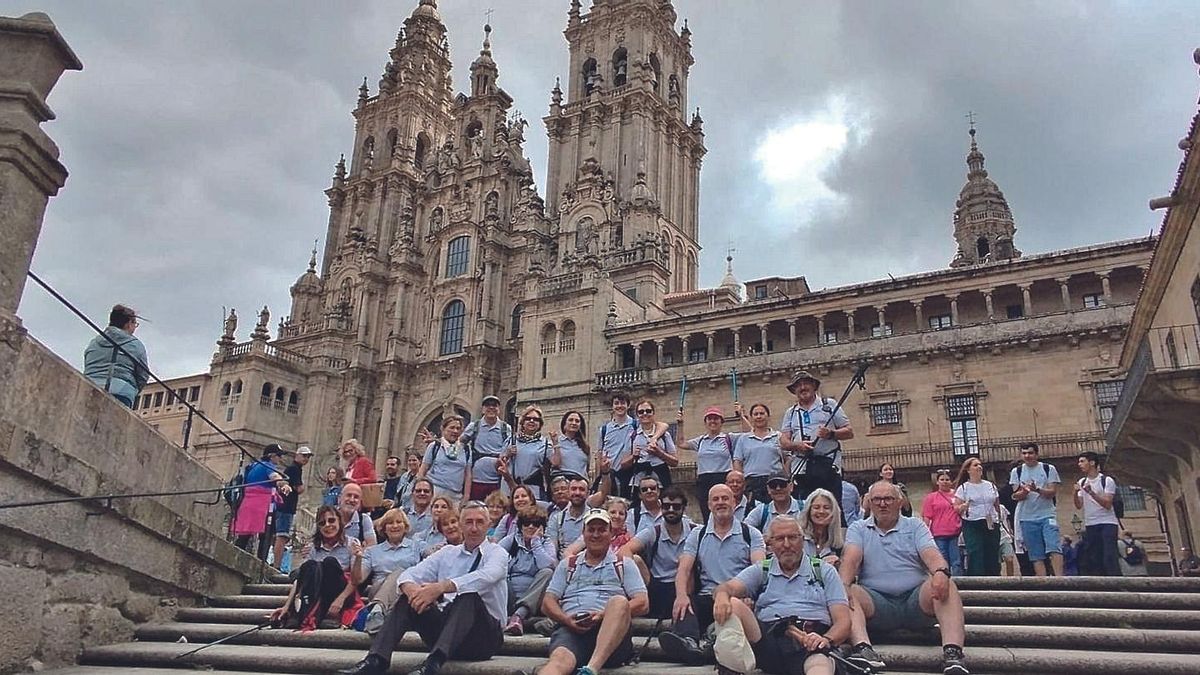 En Santiago, tras la peregrinación en grupo de socios del Camino de Córdoba por el camino inglés (2024).