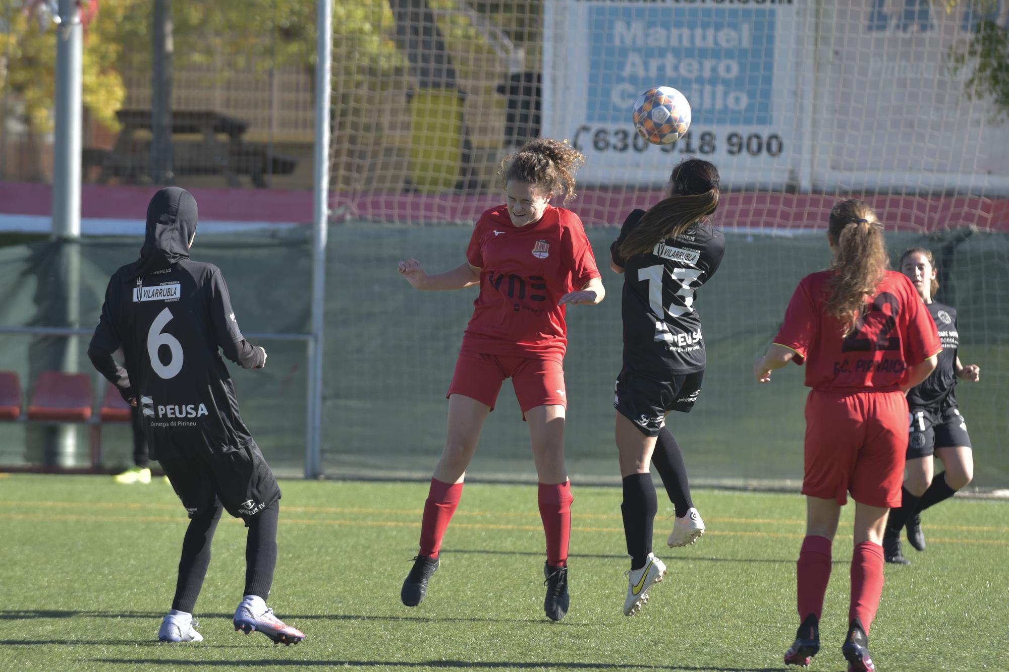 Les millors imatges del duel entre el FC Pirinaica i el FC Pirineus de la Seu d'Urgell